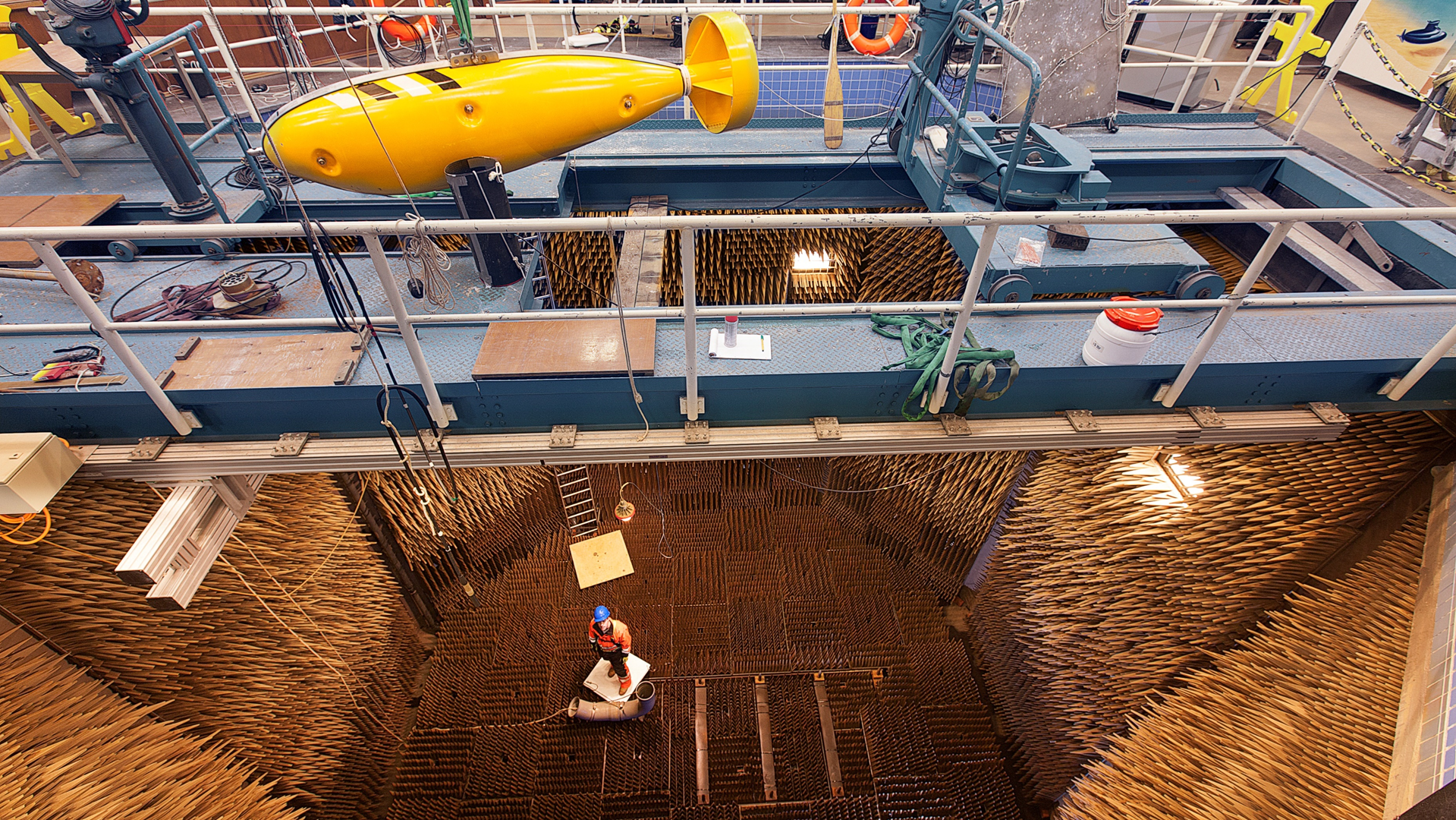 Bassin TNO voor testen sonar