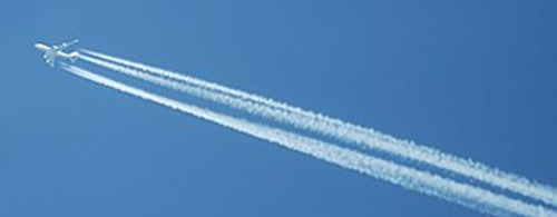 Figuur 1. Afbeelding van contrails. Bron: Wikipedia